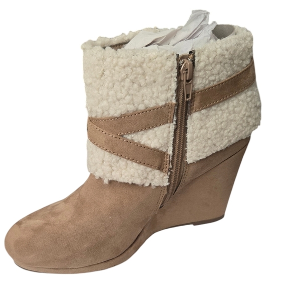 NIB Shoedazzle size 10 Jacobia wedges - Picture 4 of 5